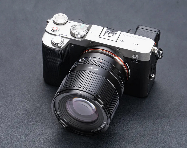 TTartisan 75mm F2 L-マウント ほぼ新品 TTArtisan 75mm F2 Full Frame Autofocus E/Z Lens Coming Out