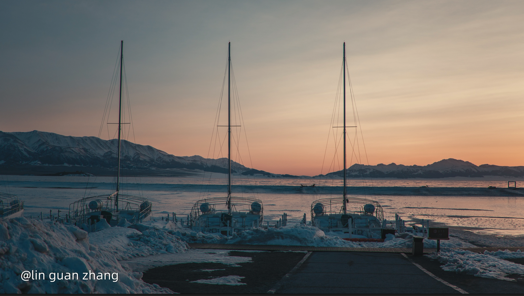 7Artisans 27mm F2.8 STM APS-C Autofocus Lens for Fujifilm, Sony and Nikon Cameras