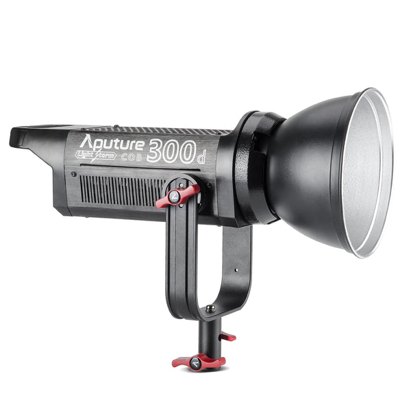 Aputure Light Storm LS C 300D, CRI 95+ TLCI 96+ Guarantees Natural